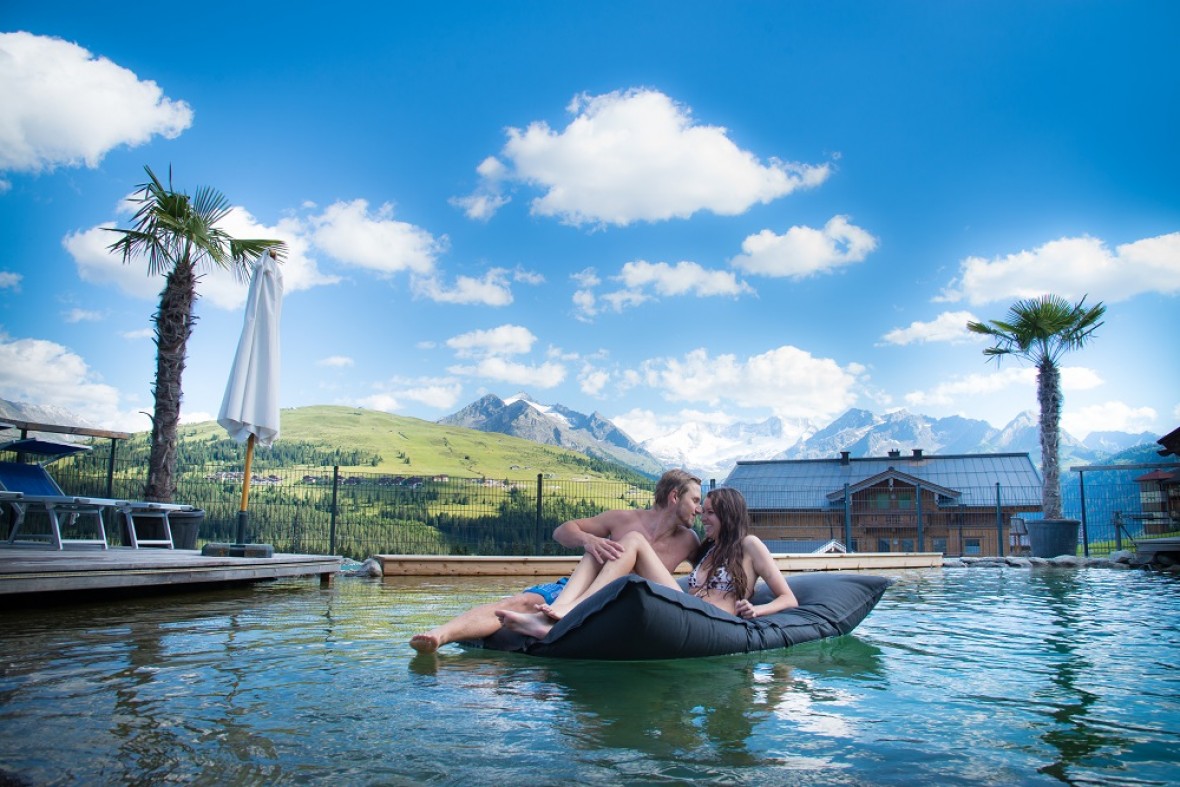 Honeymoon im Pärchen im Pool am Barernsee | Flitterwochen-Ziele.de